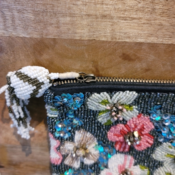 Anthropologie Jasper and Jeera Beaded Wristlet/Clutch - Picture 3 of 6
